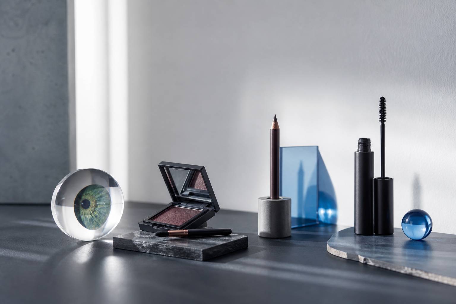 Trois astuces de maquillage incontournables pour sublimer les yeux verts, Maquillage yeux verts : jouer